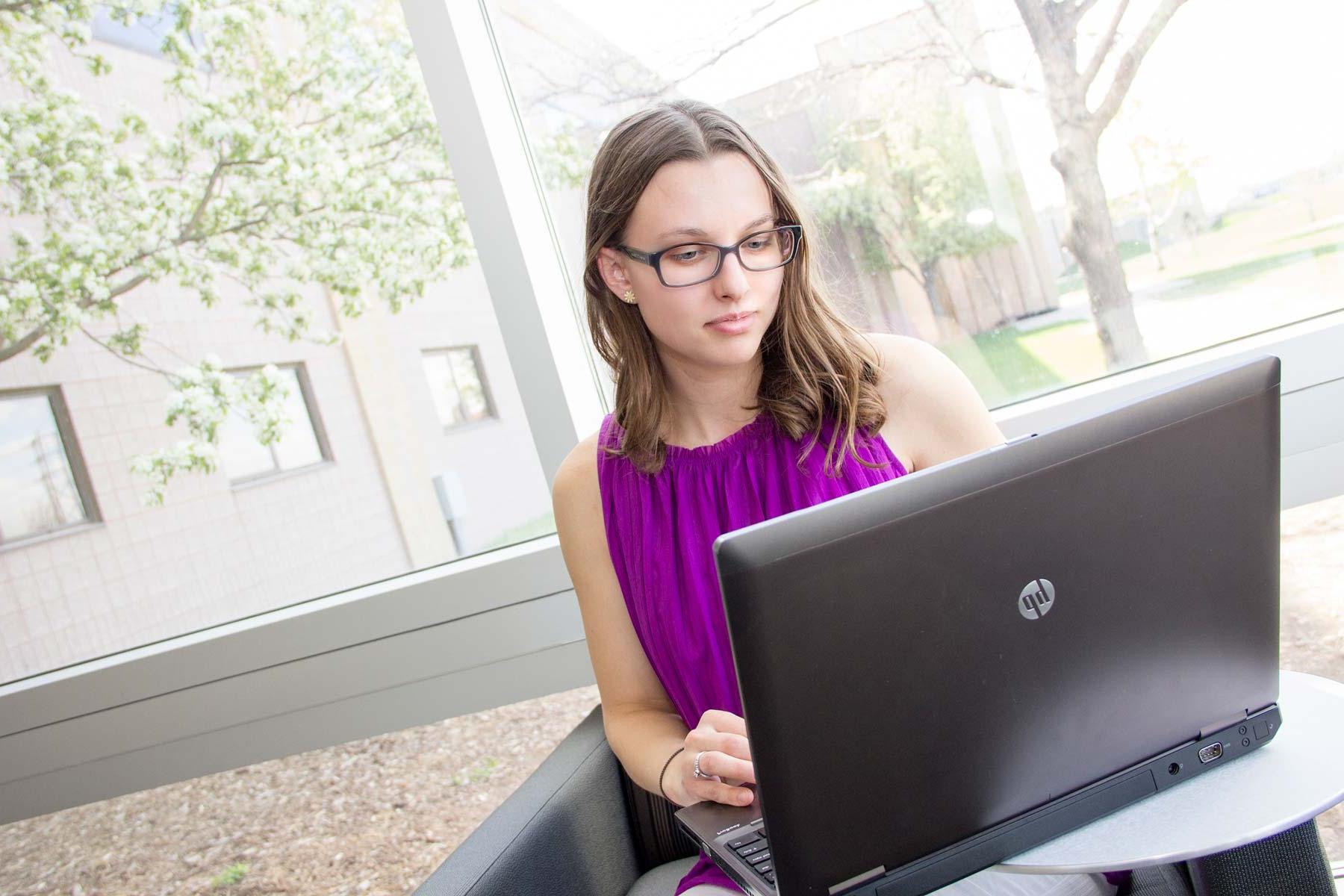 girl on laptop